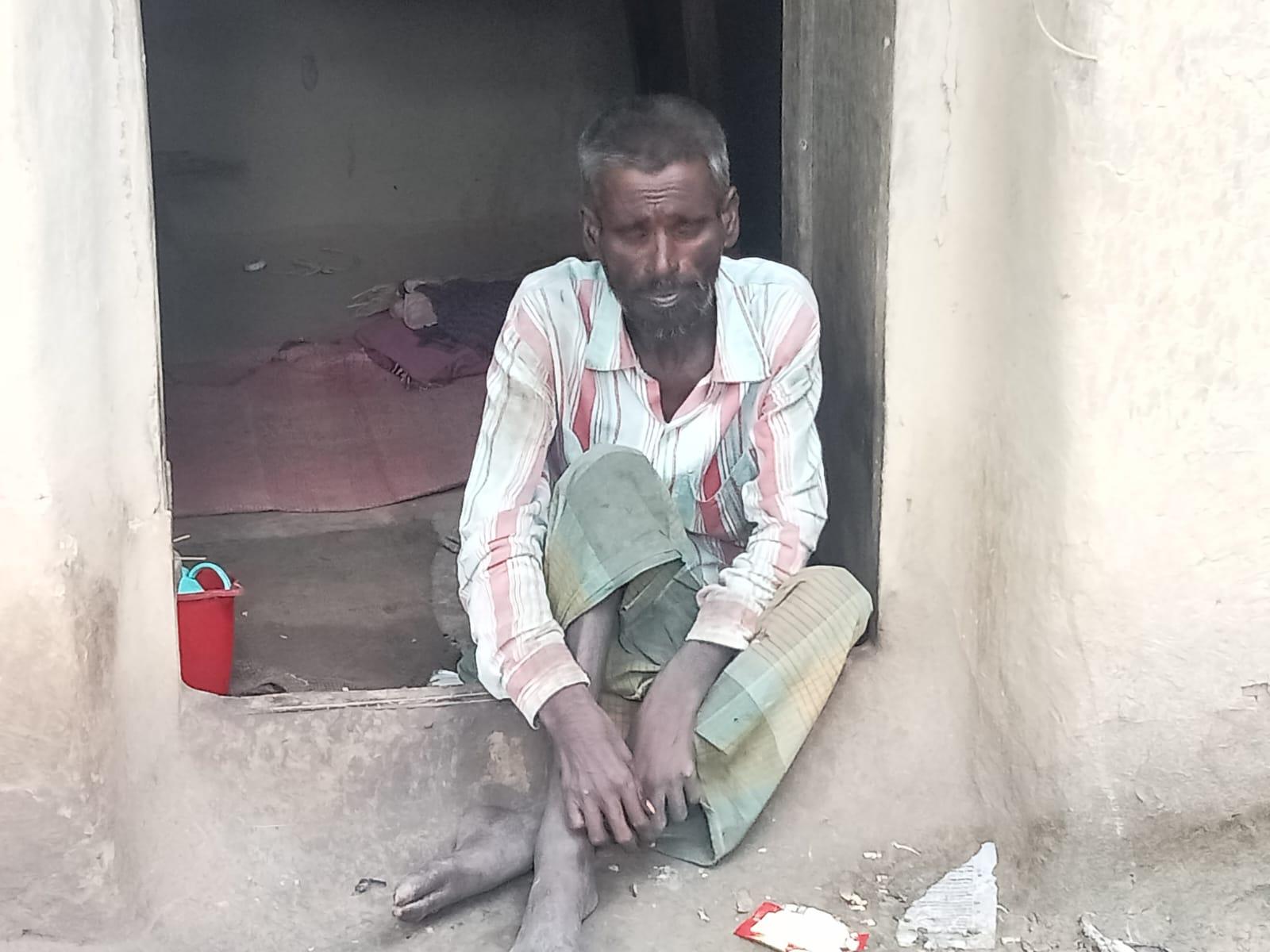 অসহায় কঠিন রোগে আক্রান্ত পিন্টুর পরিবারের সাহায্যের আবেদন