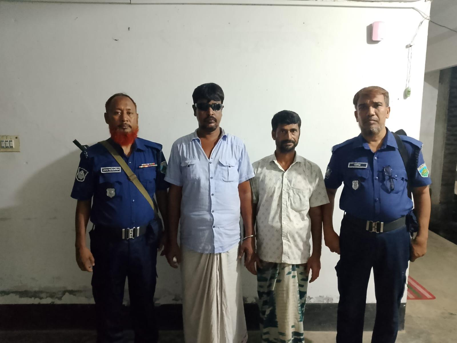 তানোর থানা পুলিশের অভিযানে গ্রেফতার দুই