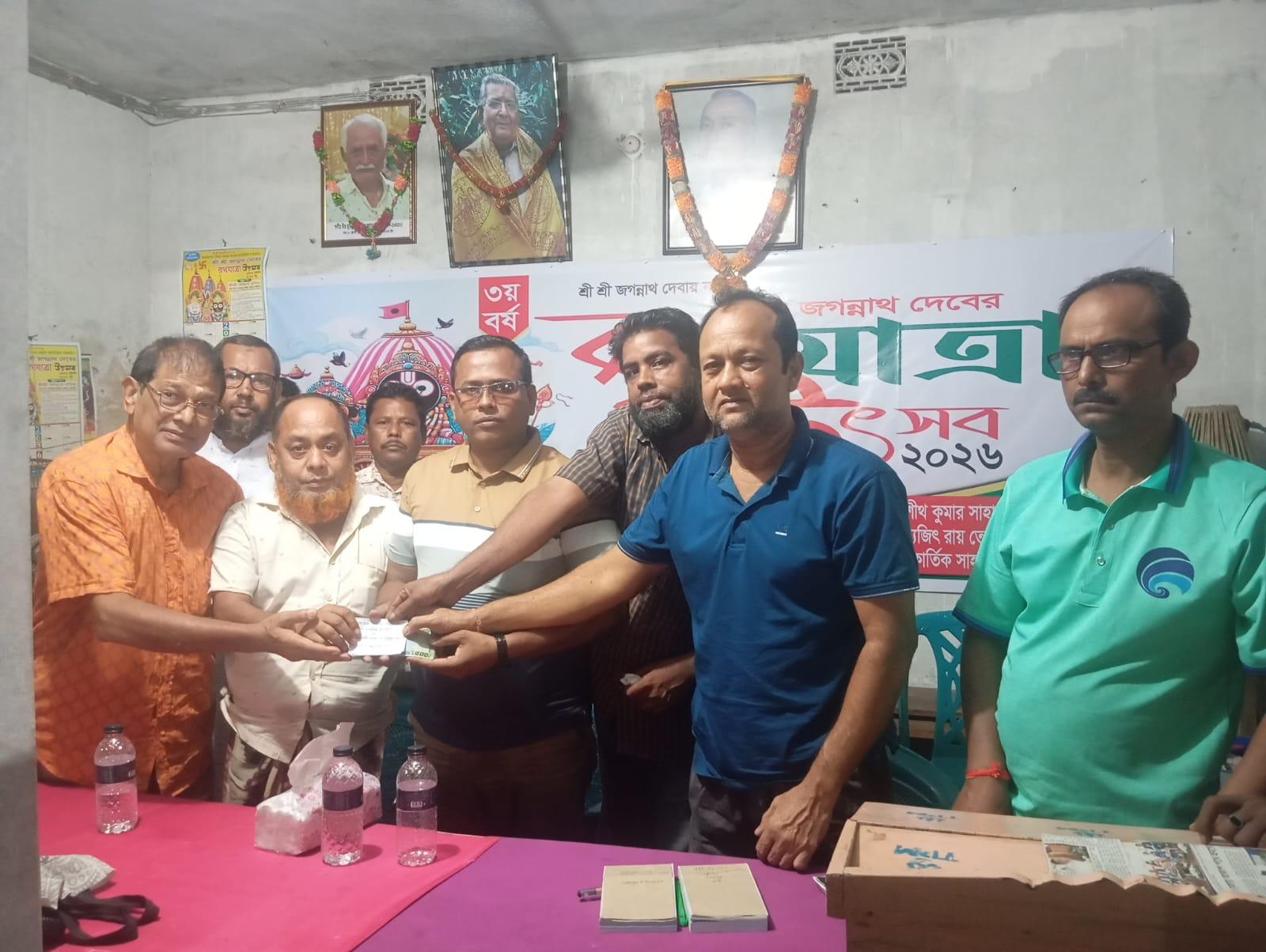 সম্প্রীতির তাহেরপুর: রথযাত্রা উৎসবে সাবেক মেয়র মিন্টুর আর্থিক সহযোগিতা